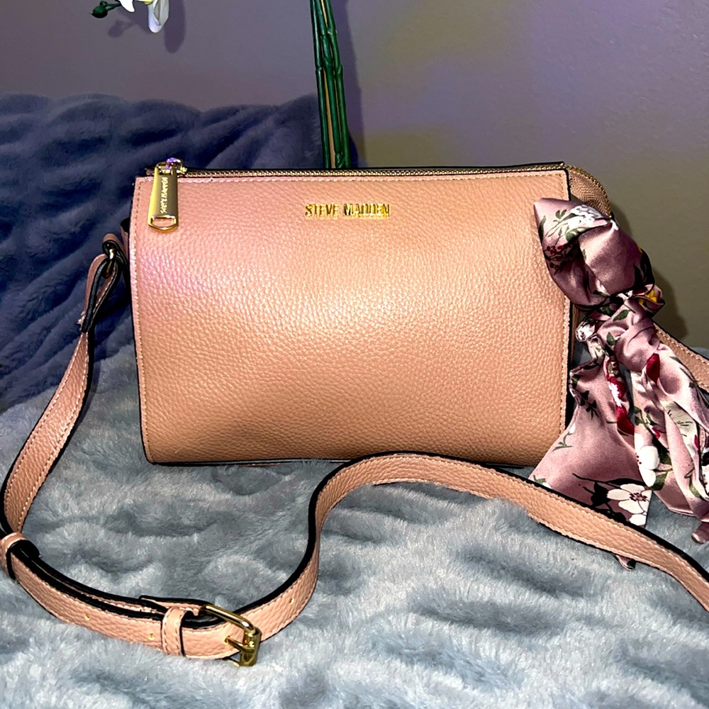 Steve Madden Women’s dusty PINK Crossbody Bag EUC retail $89 no twilly